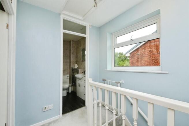 3 bed Semi-Detached for sale Image 9