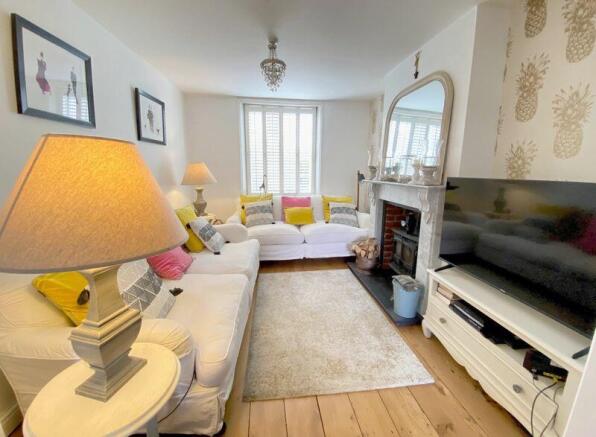 The dual aspect Sitting/Dining Room
