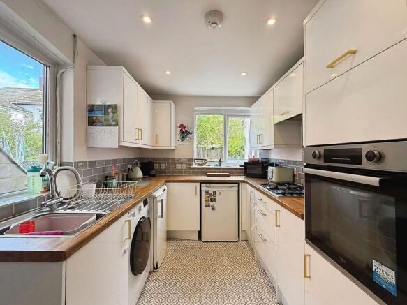Riverside, Wilton                          ***VIDEO TOUR*** photo 4