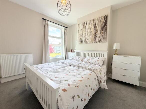 2 bed Terraced for sale Image 6