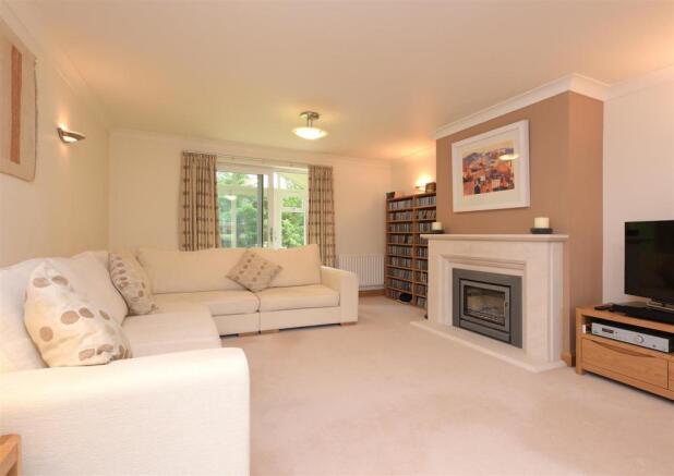 BEAUTIFUL LOUNGE