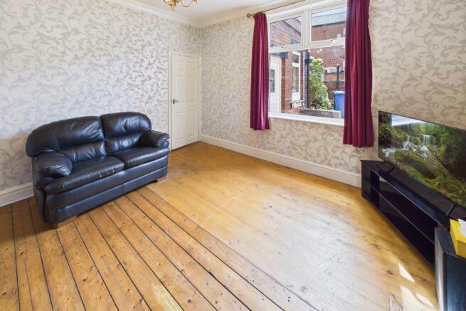 Edenfield Road, Meanwood, OL11 photo 4