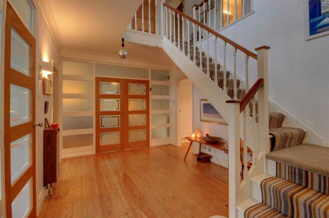 .HALLWAY.jpg