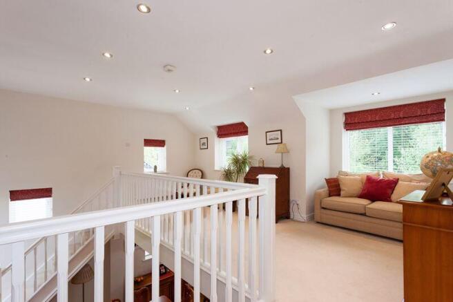 GALLERIED LANDING