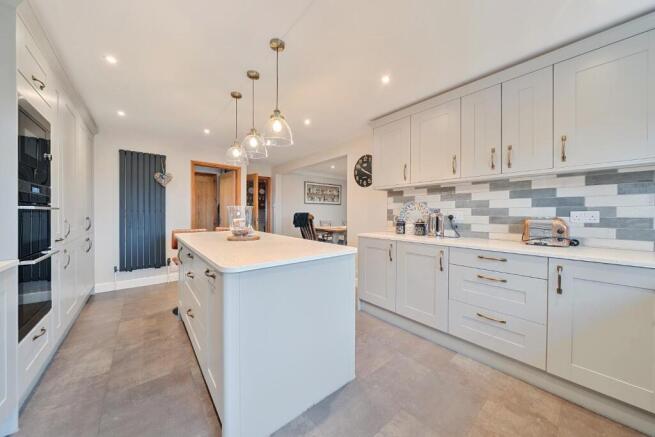 KITCHEN BREAKFAST ROOM.jpg