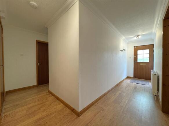 HALLWAY.JPG