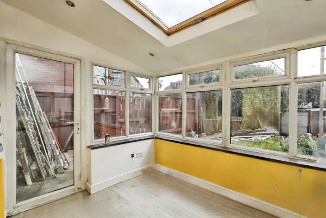 3 bed Semi-Detached for sale Image 6