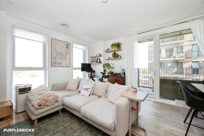 11 Lansdowne Way, Surbiton, KT5 photo 4