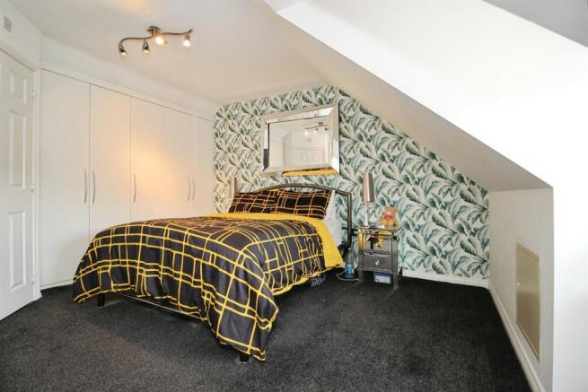 3 bed Semi-Detached for sale Image 10