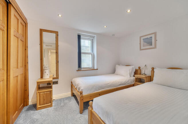 1424607-2-69b0457...