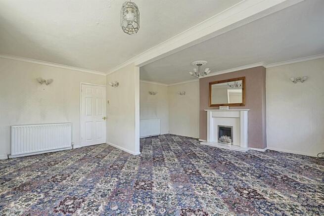 3 bed Semi-Detached for sale Image 5