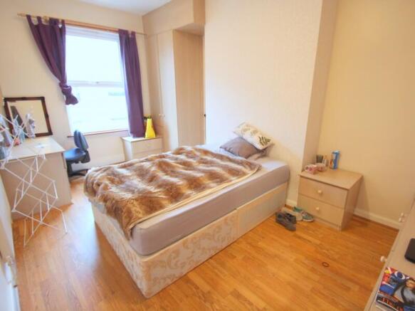 8 bed Terraced to rent Image 4