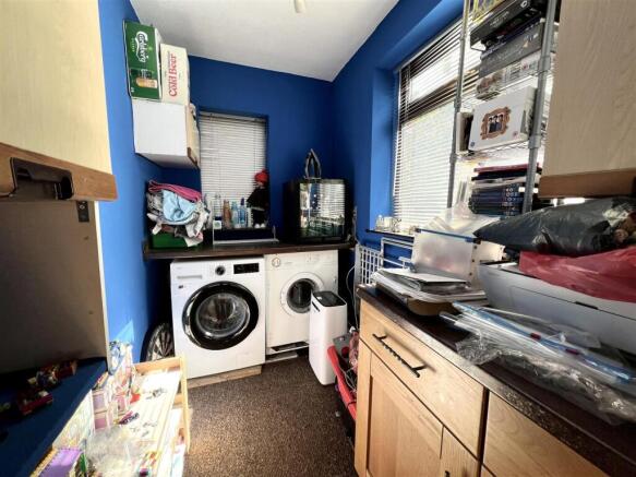 4 bed Detached for sale Image 12