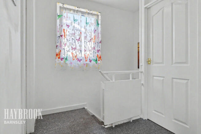 3 bed Semi-Detached for sale Image 9
