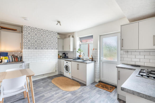 2 bed Semi-Detached for sale Image 5
