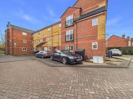 14, Mallard Mews, South Elmsall, Pontefract WF9 2SF