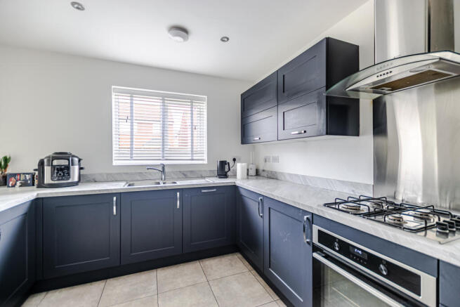 4 bed Detached for sale Image 7