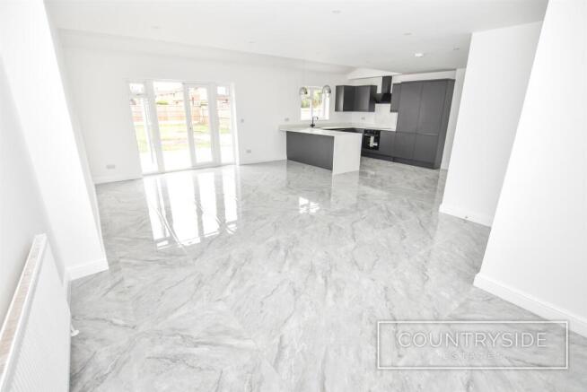 Kitchen/dining/Family Room