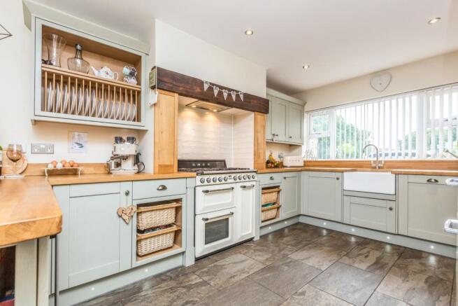 Kitchen Diner/Family