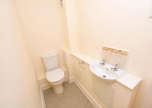 2 bed Apartment for sale Image 3