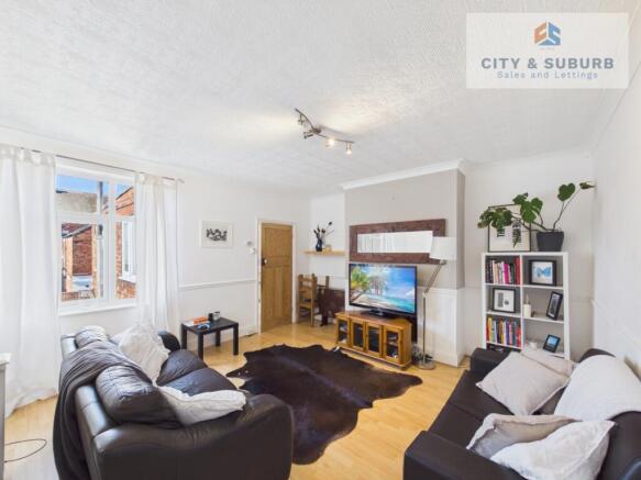 CAM01351G0-PR0210-STILL008