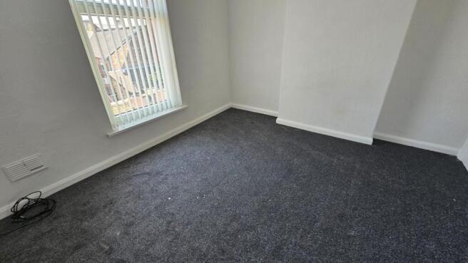 3 bed House to rent Image 5