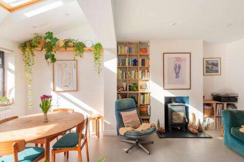 Frobisher Road, Ashton