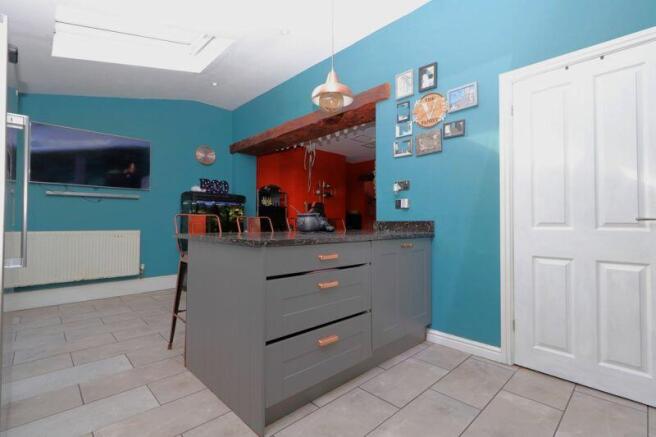 Through Open Plan Kitchen/Diner/Lounge
