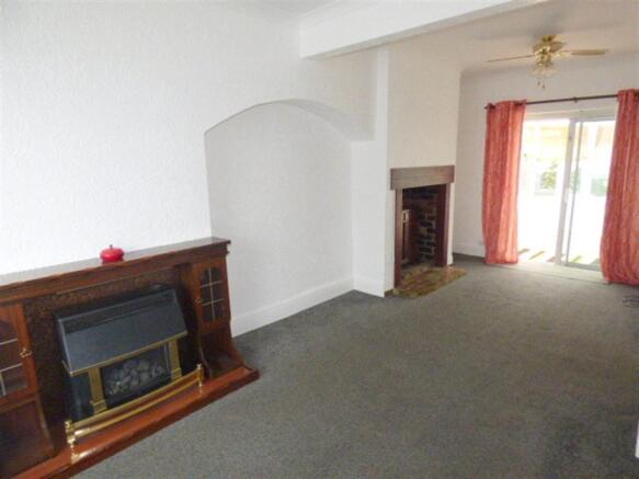 Lounge b