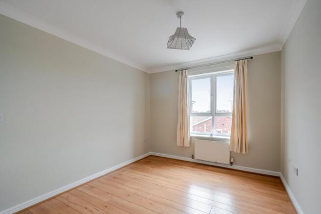 2 bed Flat for sale Image 5