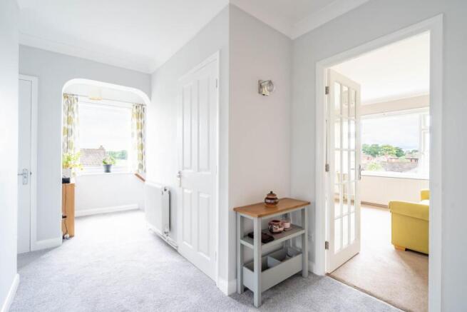 2 bed Apartment for sale Image 2
