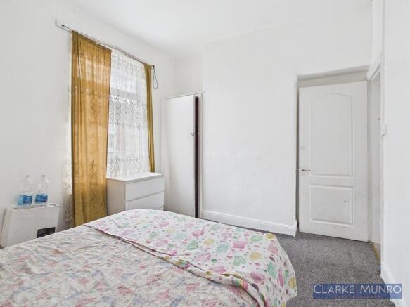 3 bed Terraced for sale Image 8