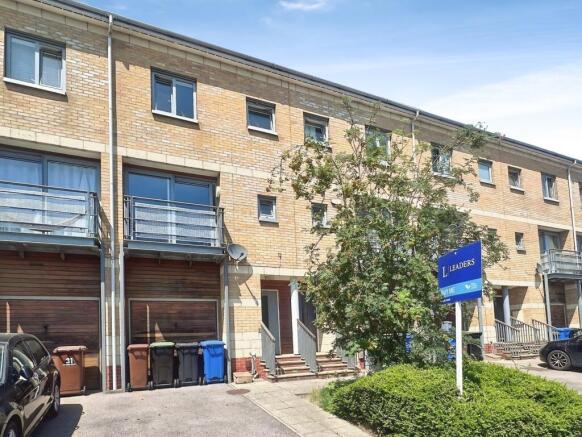pbox-IMG.jpg