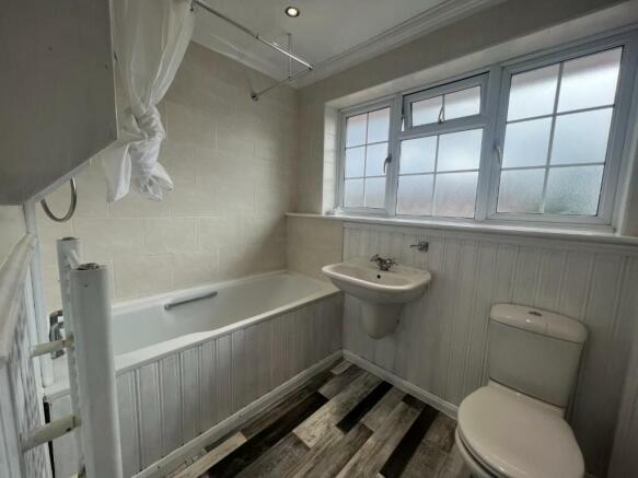 Bathroom.JPG
