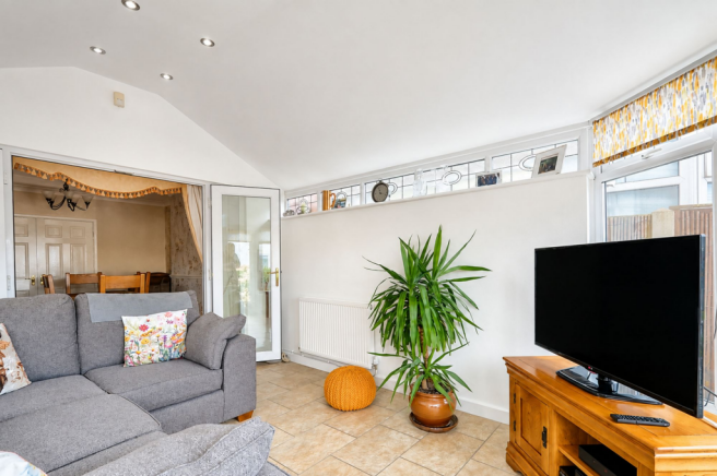 3 bed Semi-Detached for sale Image 10