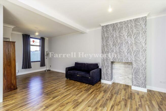 Open plan living vie