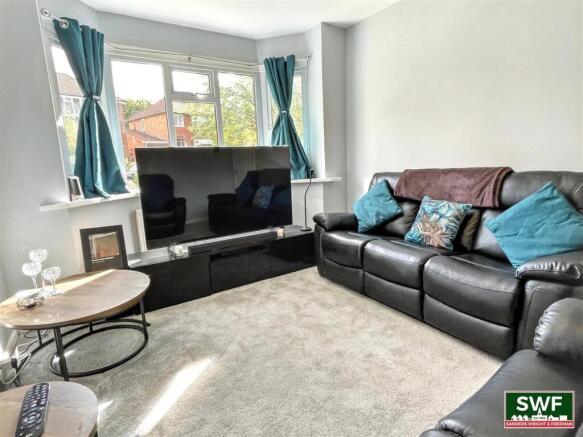 Living room2.jpg
