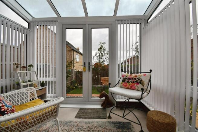 4 bed Detached for sale Image 9
