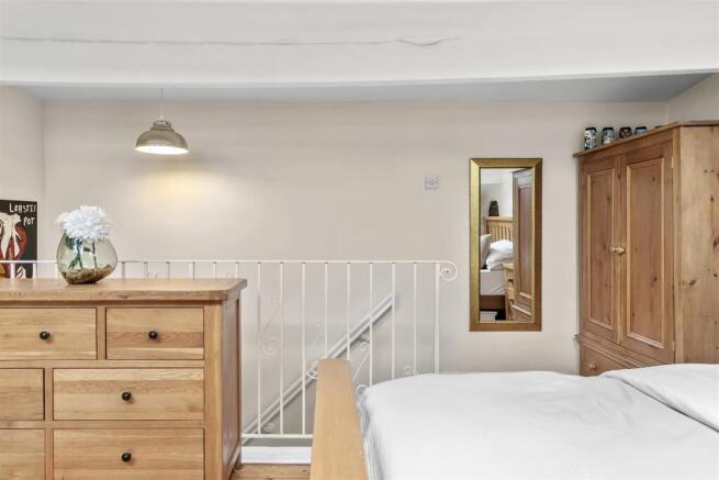 2 bed Semi-Detached for sale Image 12