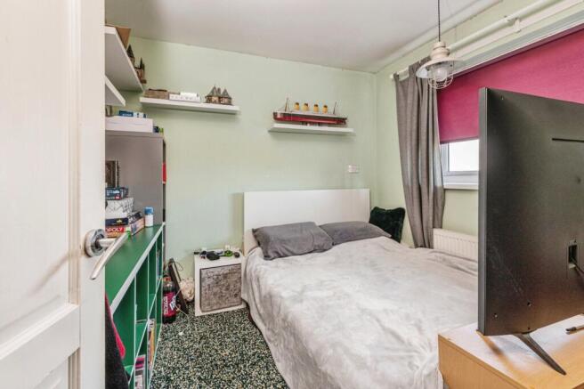 3 bed Terraced for sale Image 11