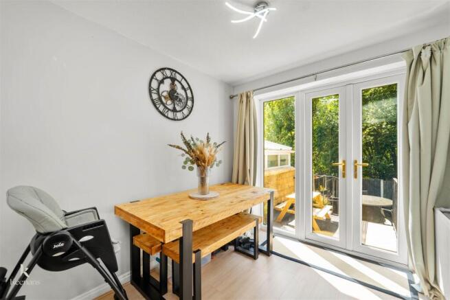 3 bed Semi-Detached for sale Image 4