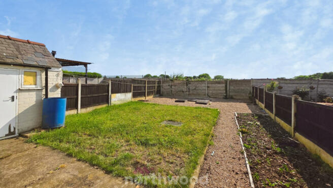 3 bed Semi-Detached for sale Image 3