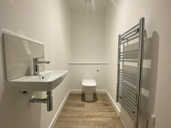 Cloakroom/wc