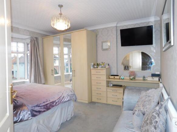 BEDROOM 1