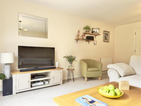 4 bed Town House to rent Image 6