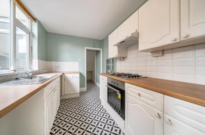 1411246-7-6989e74ad700a