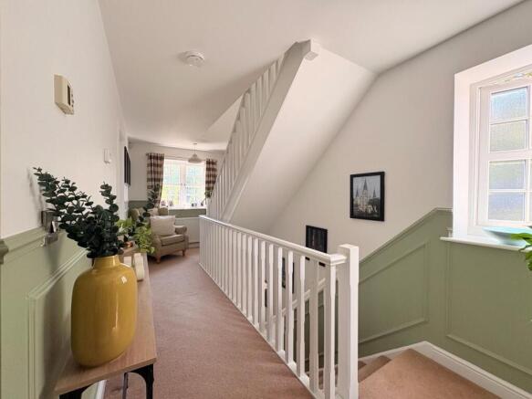 4 bed Detached for sale Image 11