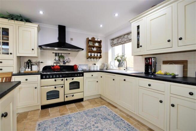 OPEN PLAN KITCHEN/DINER