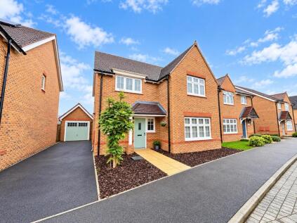 Kingfisher Chase, Bracknell, Berkshire, RG12
