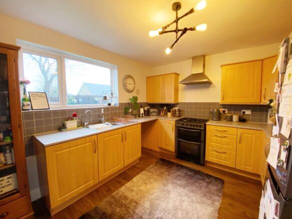 Kitchen 1.jpg